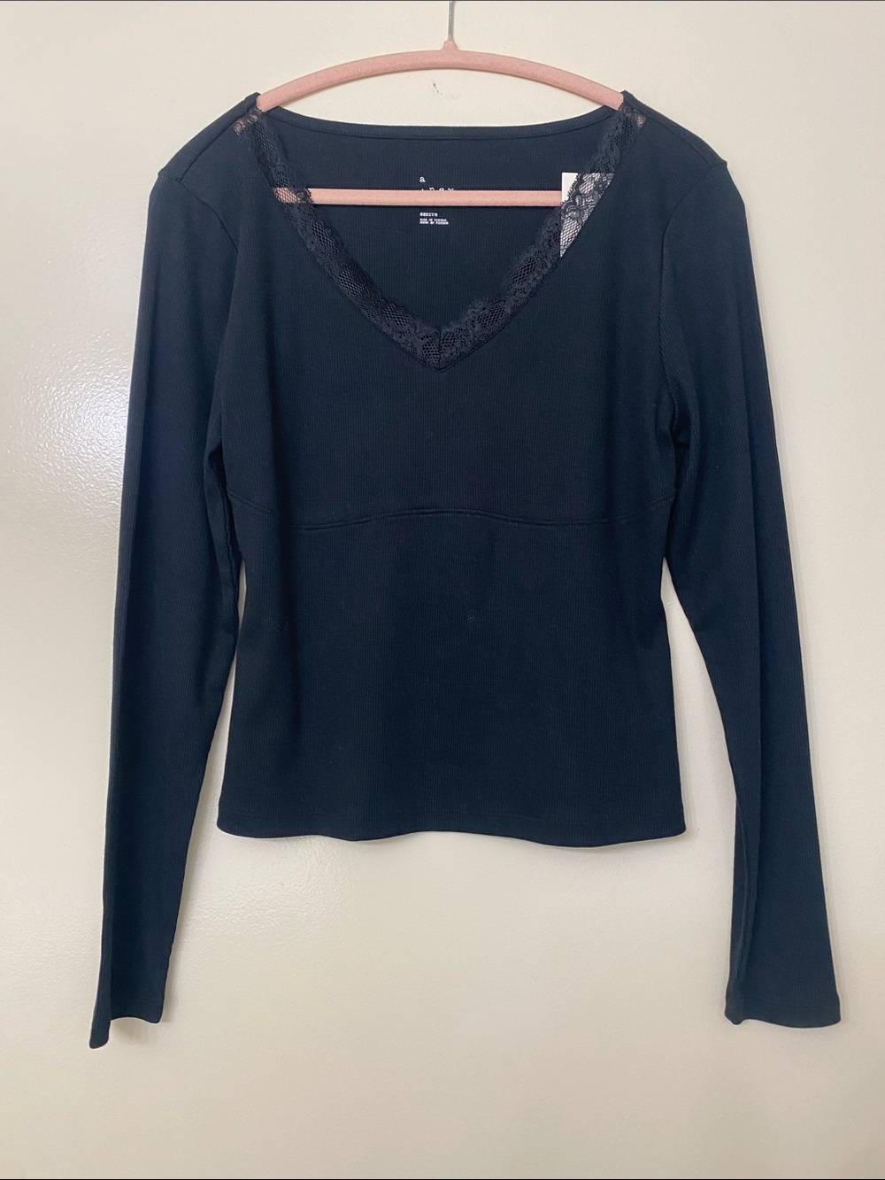 Black Lace-Trim Long Sleeve V-Neck Top